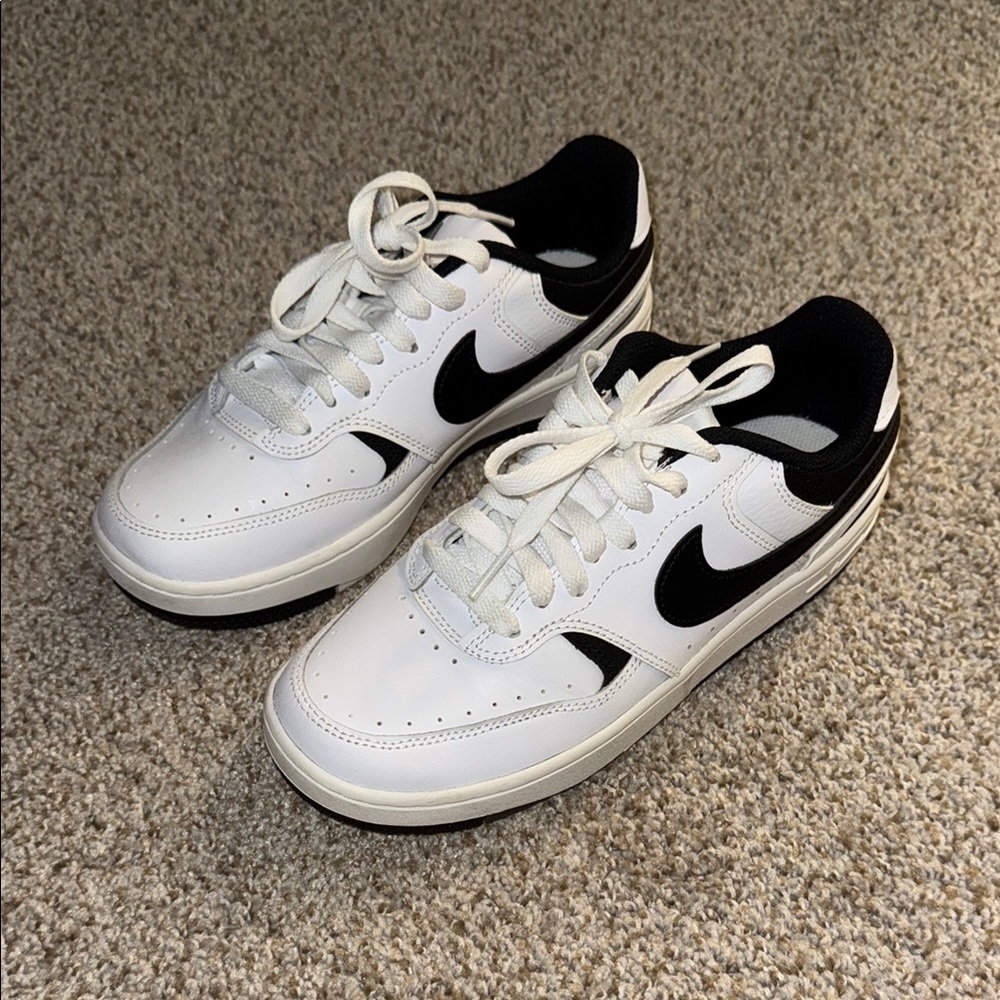Nike Women’s Gamma Force Sneakers